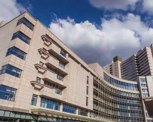 怀孕初期有什么症状_广东育儿假,宇宙名媛金.卡戴珊也是需要美国第三方助孕的